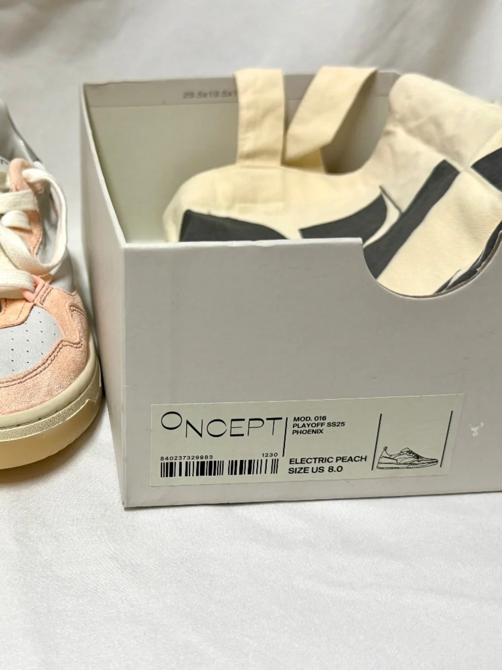 SALE! Oncept Phoenix Electric Peach Sneakers Women’s Size 7.5 New in Box